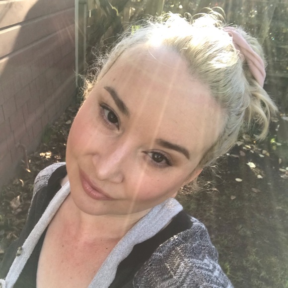 Meet your Posher, Gabriele - Picture 1 of 1